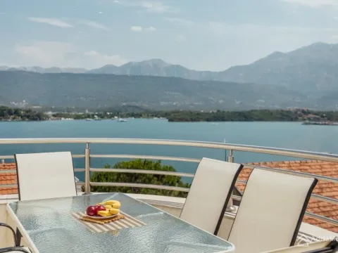 Prodaja, dvosoban stan, 62m², Đuraševići, Tivat - image 9