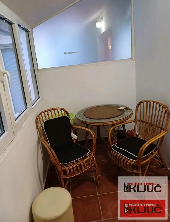 Izdavanje, jednosoban stan, 40m², Grbavica, Novi Sad Sve Podlokacije