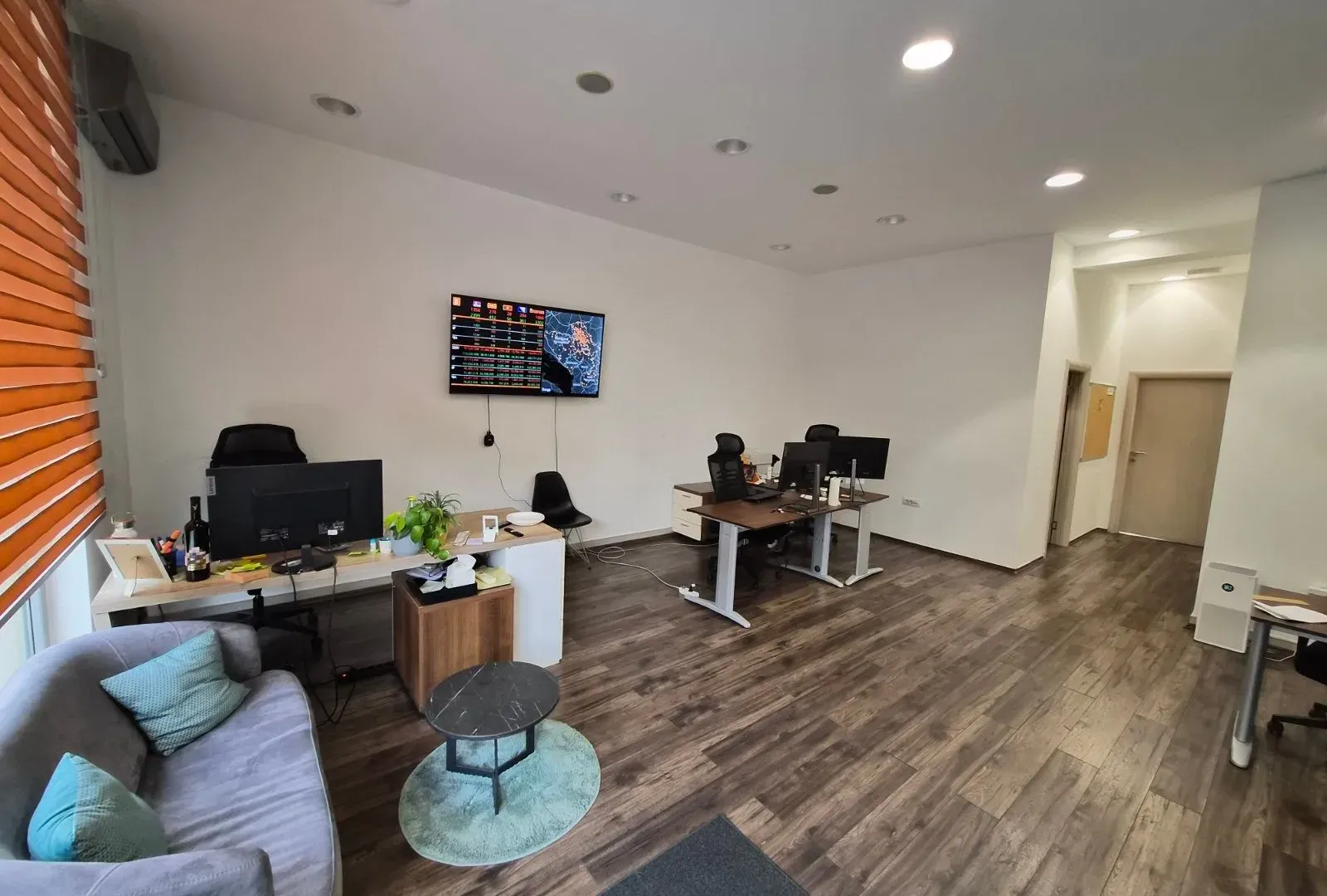 Rent, office space, 102m², City Kvart, Podgorica