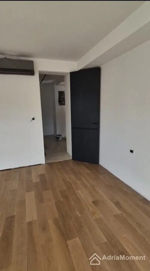 Prodaja, trosoban stan, 323m², Zagorič, Podgorica