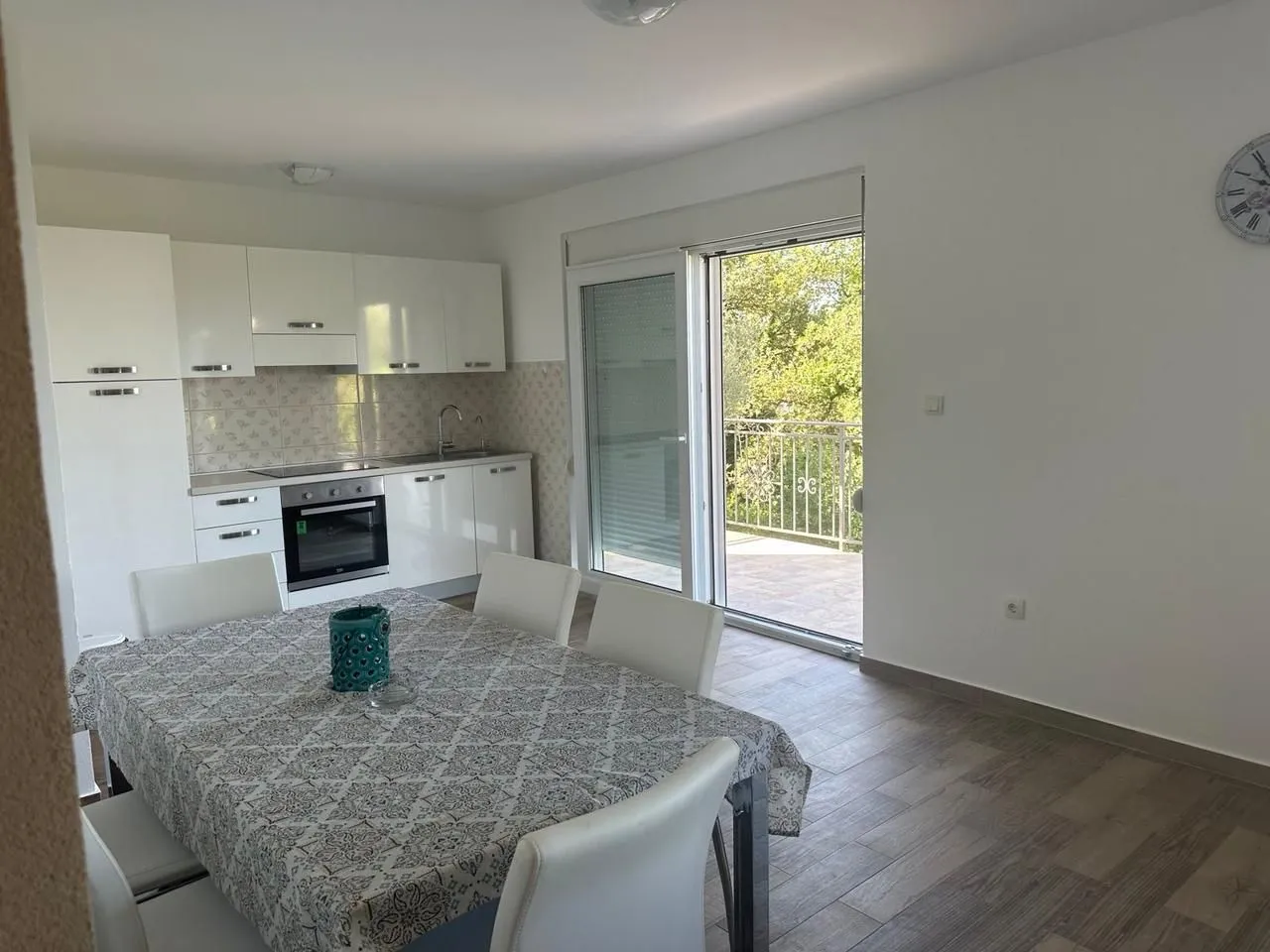 Rent, three bedroom apartment, 100m², Kavač, Kotor