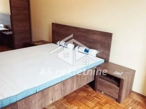 Izdavanje, trosoban stan, 75m², Tašmajdan, Palilula Sve Podlokacije - image 10