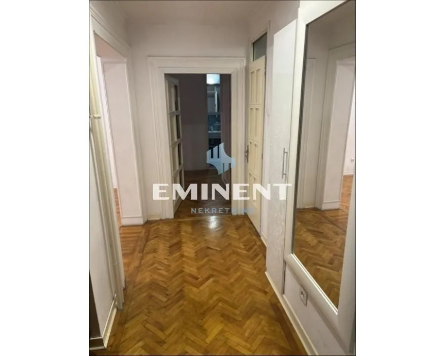 Prodaja, četvorosoban stan, 105m², Sarajevska, Beograd