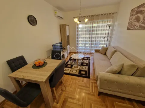 Izdavanje, stan, 42m², Tivat, Crna Gora - image 4