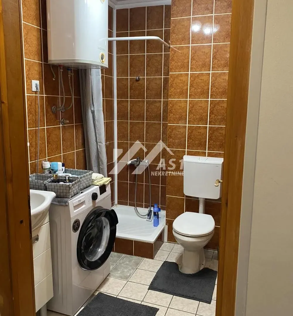 Izdavanje, stan, 28m², Rotkvarija, Novi Sad Sve Podlokacije