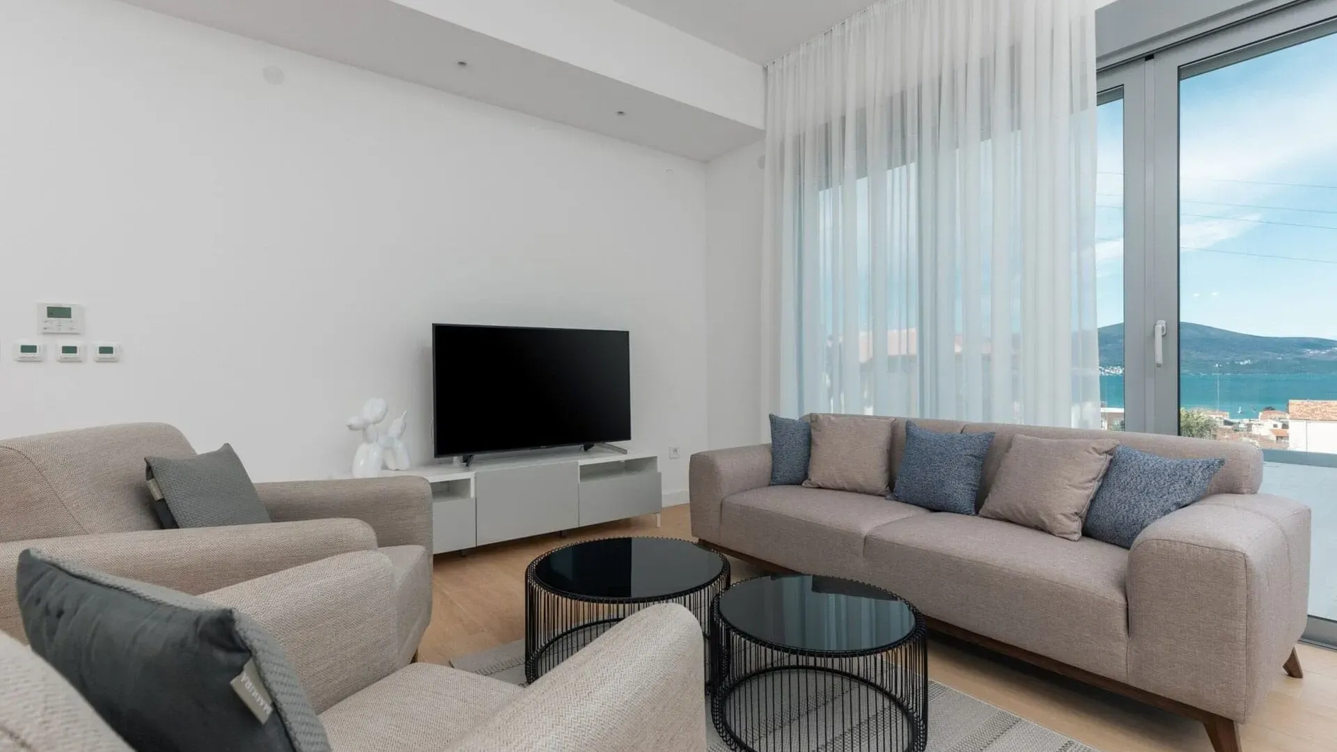Rent, house, 273m², Marići, Tivat