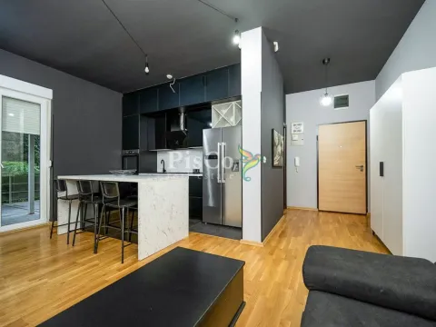 Izdavanje, jednosoban stan, 63m², Momišići, Podgorica - image 10