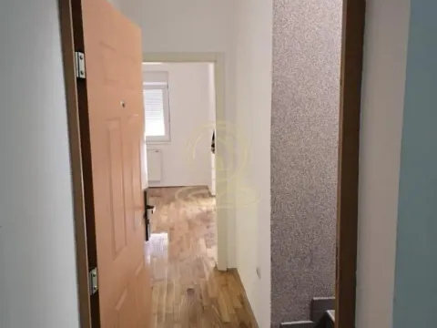 Prodaja, četvorosoban stan, 96m², Bulevar Evrope, Novi Sad Sve Podlokacije - image 2
