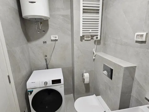 Izdavanje, jednosoban stan, 40m², Central Point, Podgorica - image 8