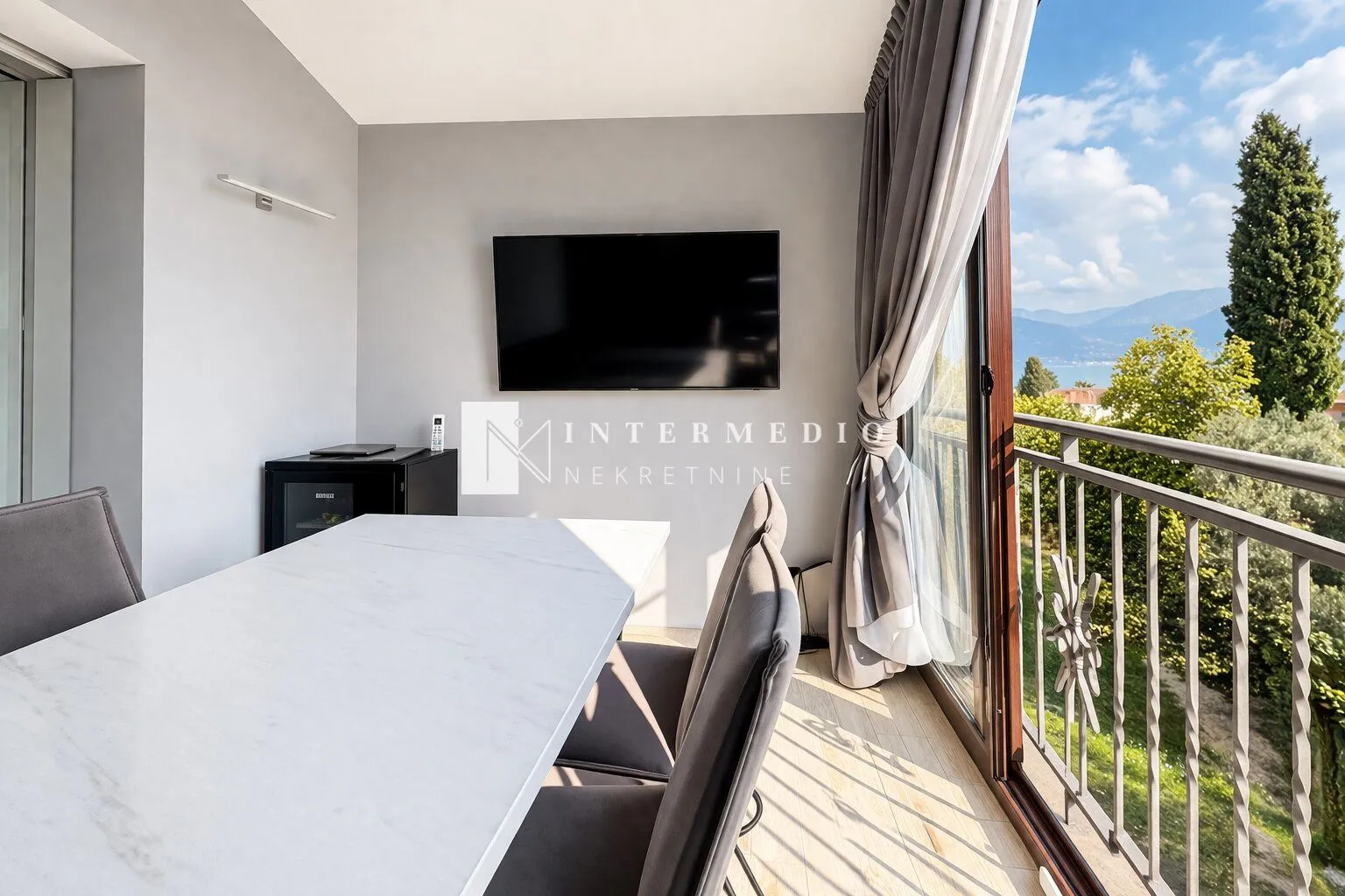 Prodaja, jednosoban stan, 45m², Baošići, Herceg Novi