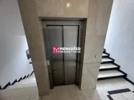 Izdavanje, četvorosoban stan, 130m², Gorica C, Podgorica - image 2