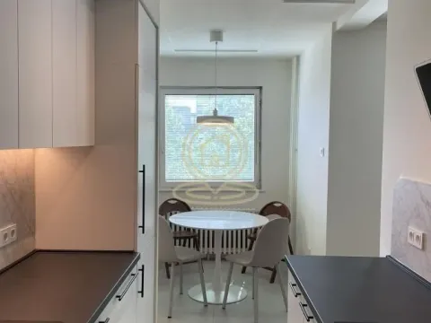 Izdavanje, četvorosoban stan, 76m², Novi Beograd Blok 61, Novi Beograd Sve Podlokacije - image 6