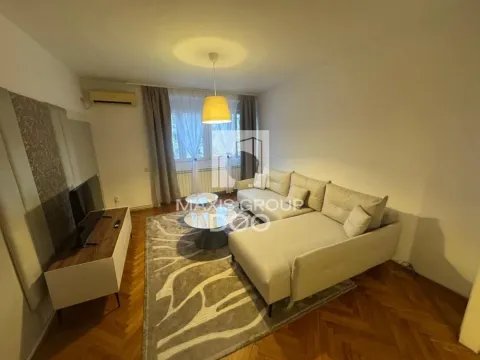 Izdavanje, trosoban stan, 64m², Stari Grad, Beograd - image 3
