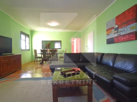 Izdavanje, trosoban stan, 85m², Dalmatinska ulica, Podgorica - image 2