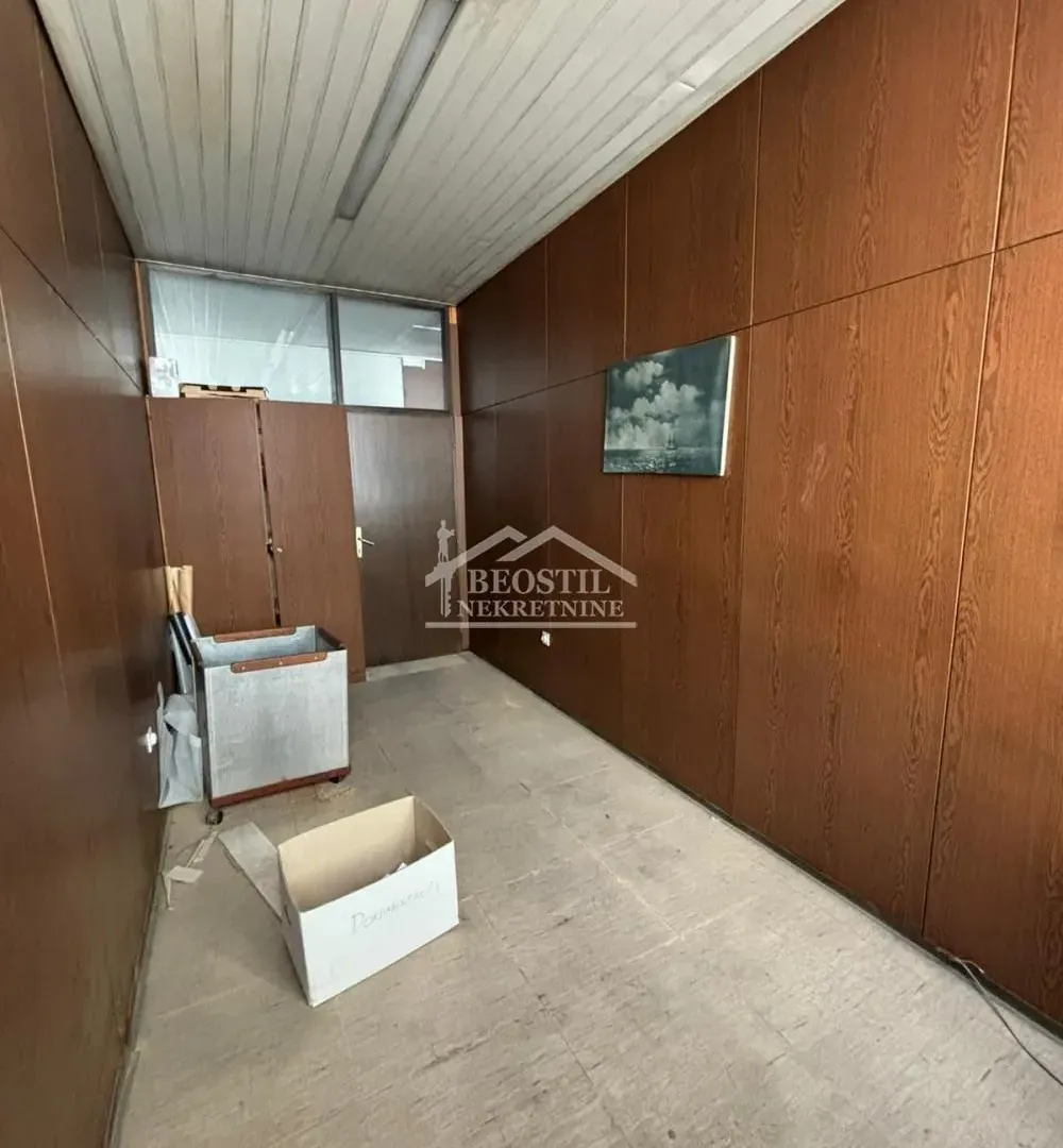 Rent, office space, 260m², Kluz, Zvezdara Sve Podlokacije