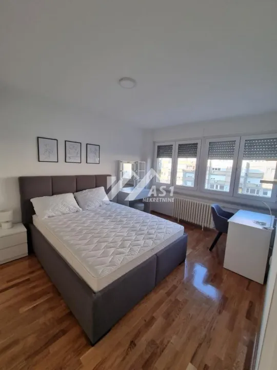 Izdavanje, dvosoban stan, 50m², Bulevar Oslobodjenja, Novi Sad Sve Podlokacije