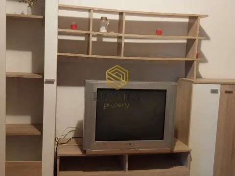 Rent, one bedroom apartment, 65m², Tološi, Podgorica - image 6