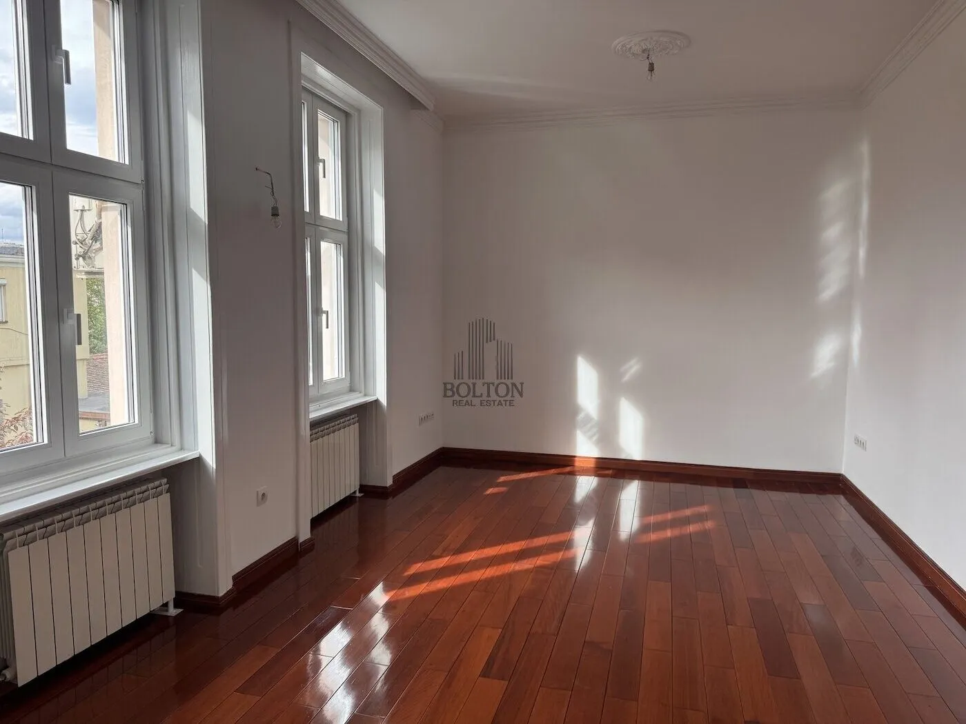 Izdavanje, četvorosoban stan, 104m², Centar, Požarevac