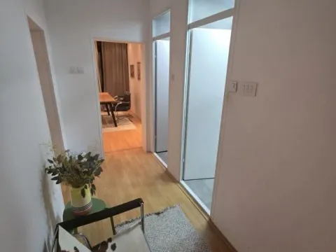 Izdavanje, trosoban stan, 88m², Novo naselje, Novi Sad - image 14