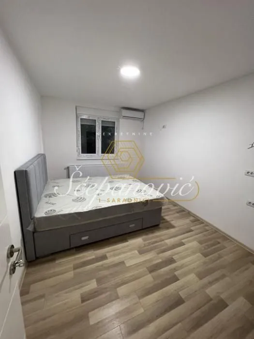Rent, house, 524m², Petrovaradin, Novi Sad