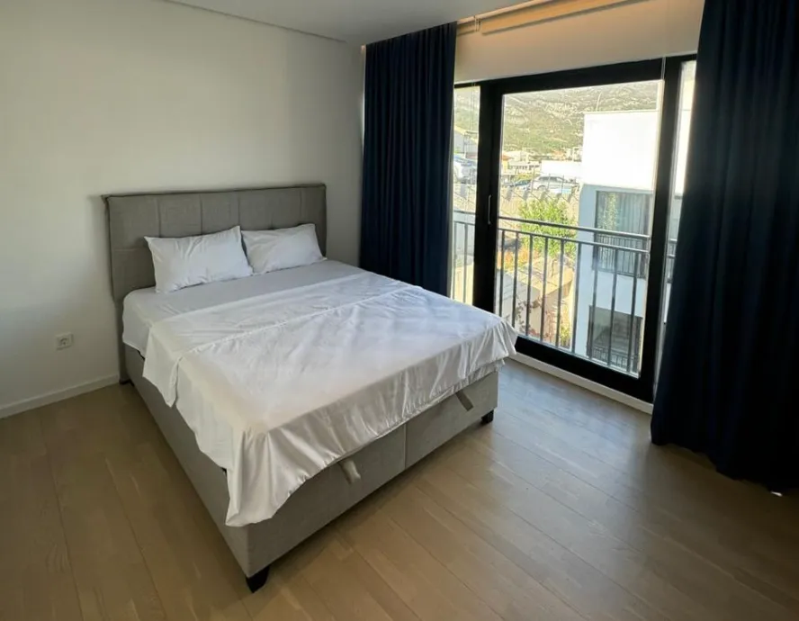 Prodaja, trosoban stan, 262m², Budva, Crna Gora