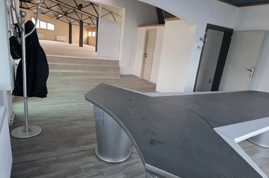 Rent, office space, 360m², Novo naselje, Novi Sad