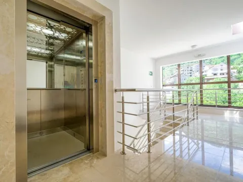 Sale, one bedroom apartment, 65m², Budva, Crna Gora - image 27