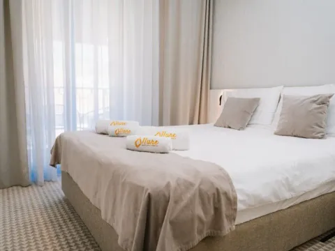 Izdavanje, jednosoban stan, 50m², Centar, Budva - image 4