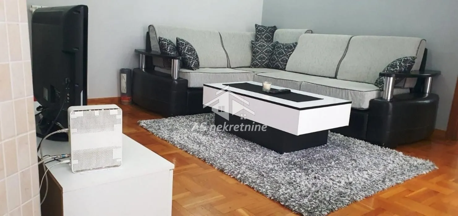 Izdavanje, dvosoban stan, 40m², Crveni Krst, Beograd