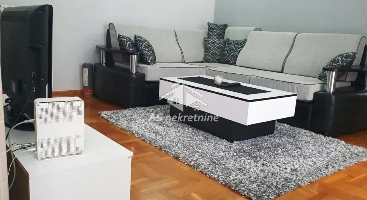Izdavanje, dvosoban stan, 40m², Crveni Krst, Beograd