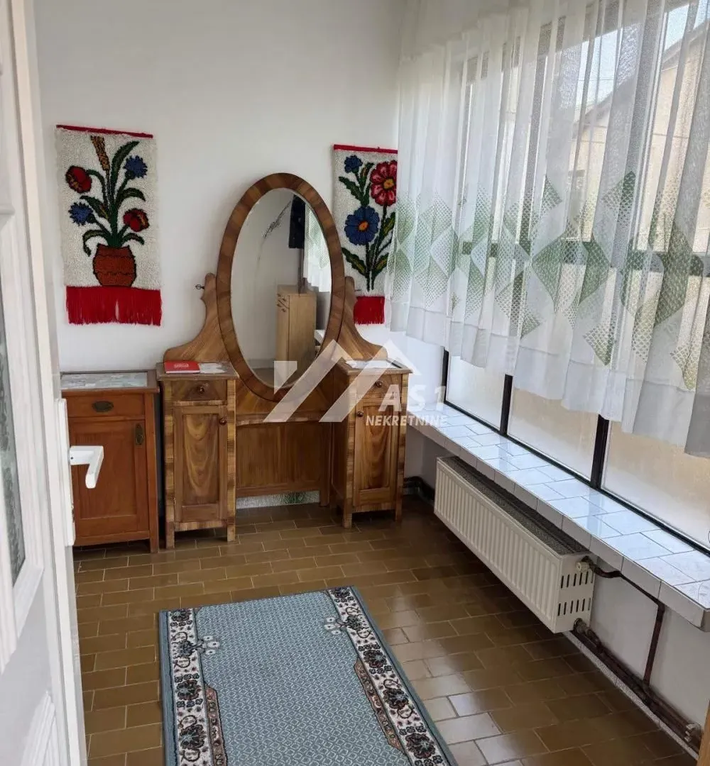 Izdavanje, kuća, 80m², Veternik, Novi Sad Sve Podlokacije