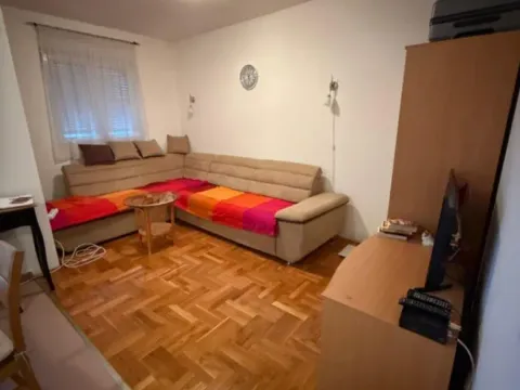 Sale, one bedroom apartment, 40m², Petrovac, Budva - image 2