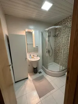 Izdavanje, dvosoban stan, 80m², City Kvart, Podgorica - image 17