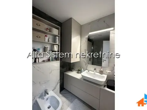 Izdavanje, trosoban stan, 77m², Novi Beograd Blok 63, Novi Beograd Sve Podlokacije - image 16