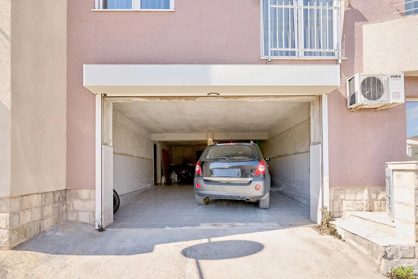 Sale, four bedroom apartment, 113m², Bečići, Budva