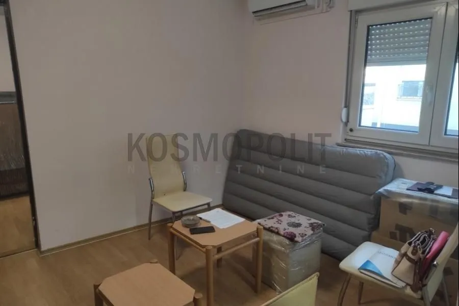 Prodaja, dvosoban stan, 37m², Đeram Pijaca, Beograd