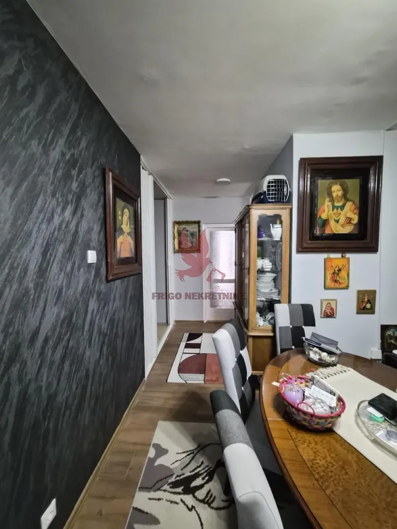 Prodaja, četvorosoban stan, 74m², Voždovac Sve Podlokacije, Beograd