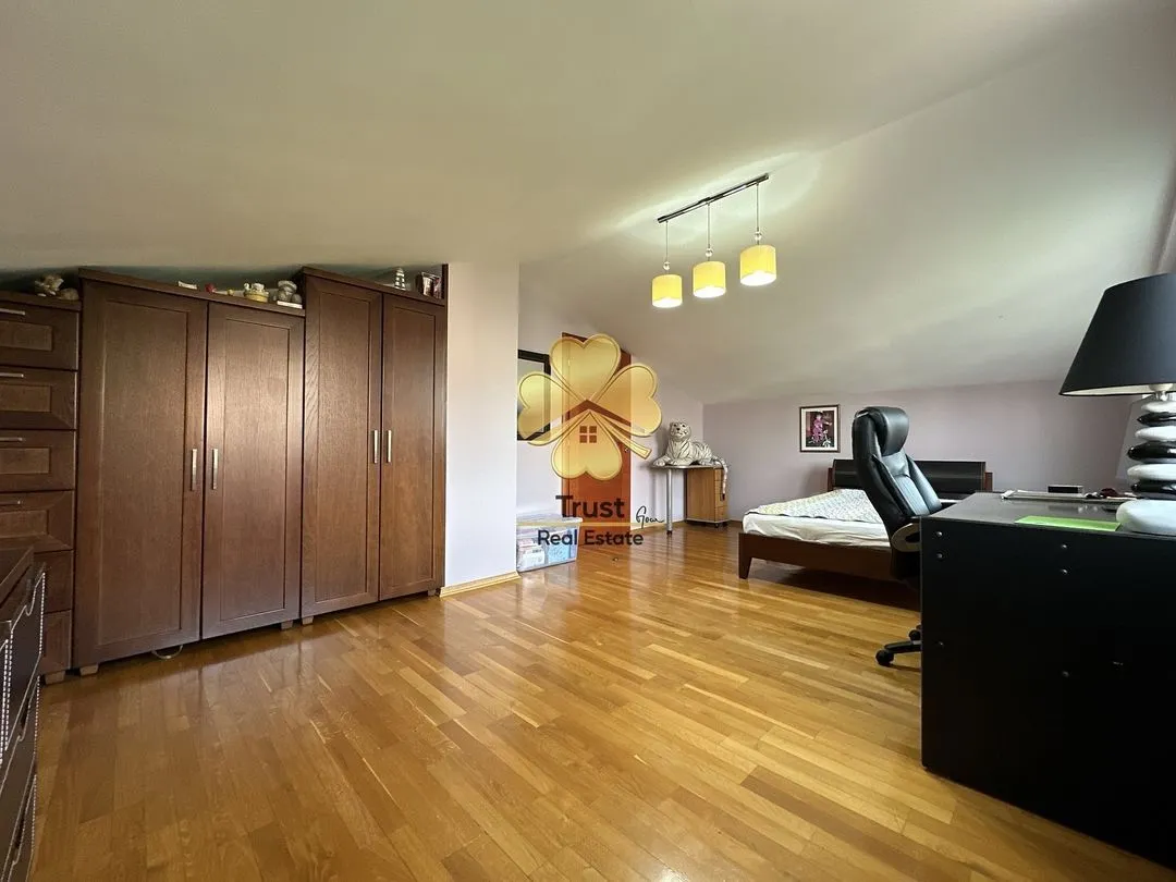 Sale, house, 356m², Tološi, Podgorica