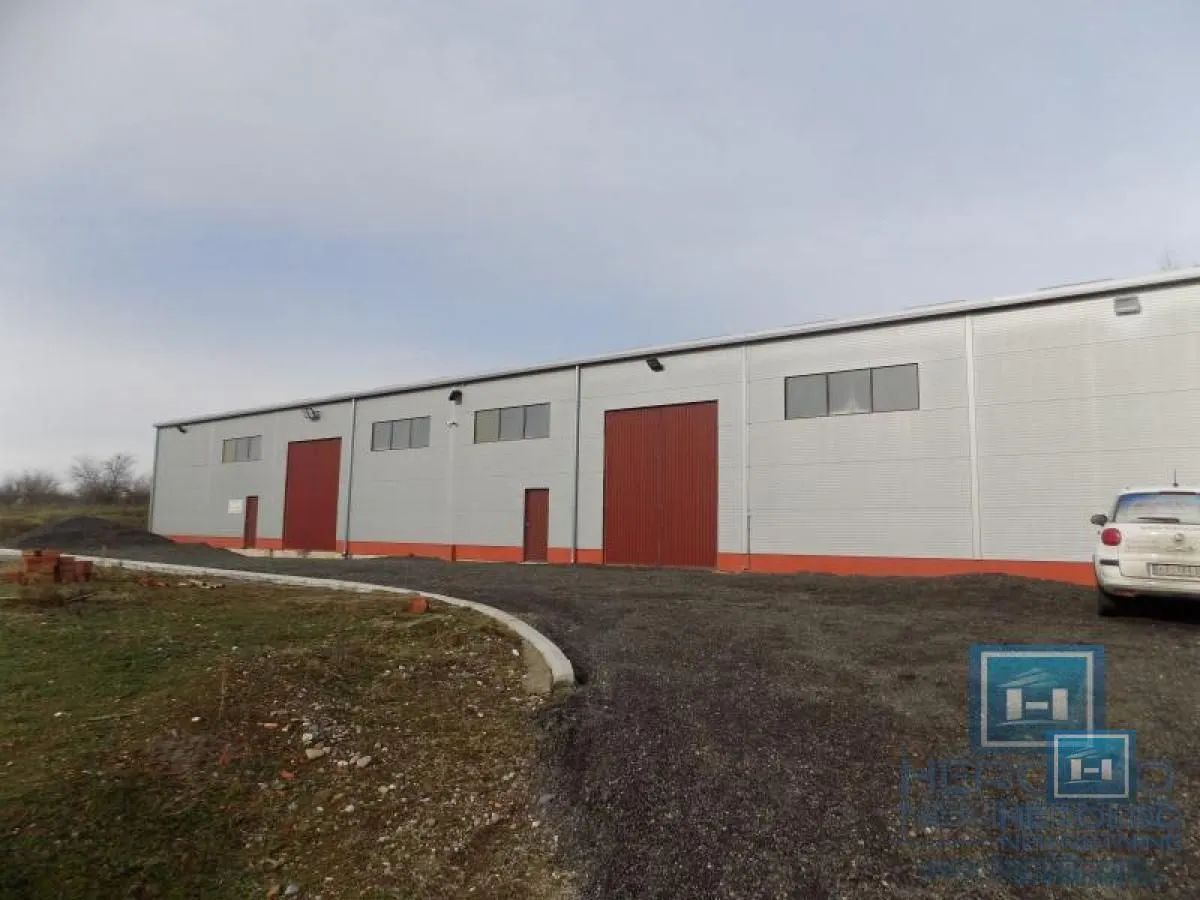 Sale, office space, 702m², Pojate, Ćićevac
