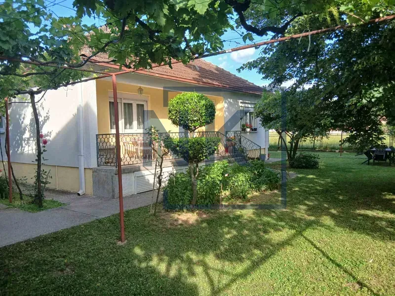 Prodaja, kuća, 100m², Murtovina, Podgorica