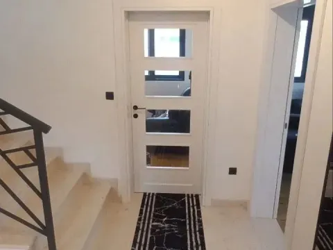 Rent, house, 180m², Donja Gorica, Podgorica - image 6