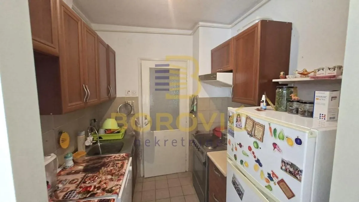 Prodaja, trosoban stan, 77m², Čubura, Beograd