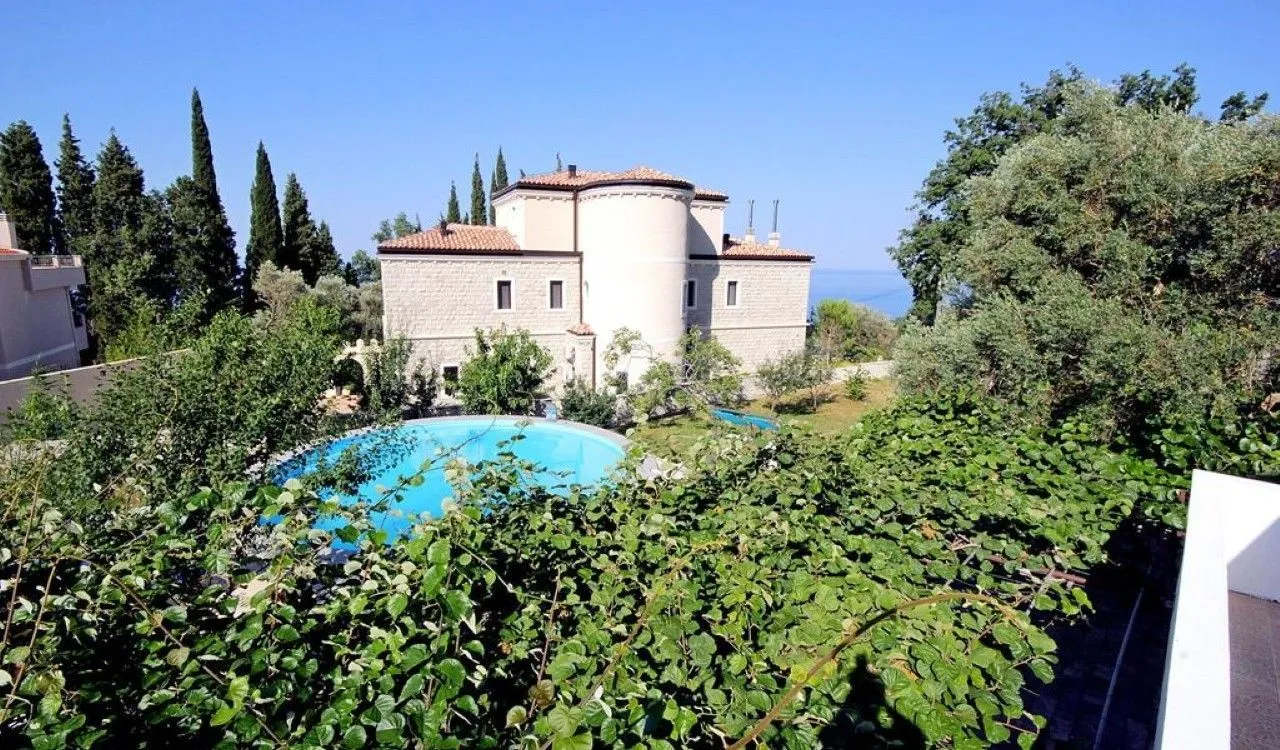 Prodaja, kuća, 300m², Reževići, Budva