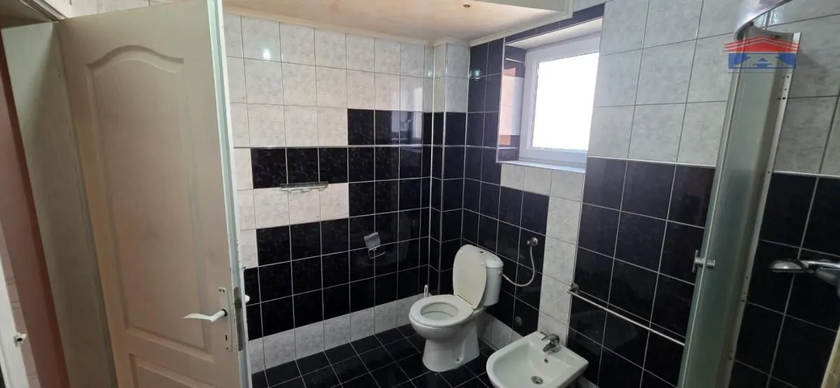 Prodaja, kuća, 312m², Novi Sad, Srbija