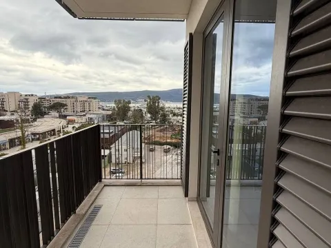 Rent, one bedroom apartment, 50m², Boka Place, Tivat - image 2