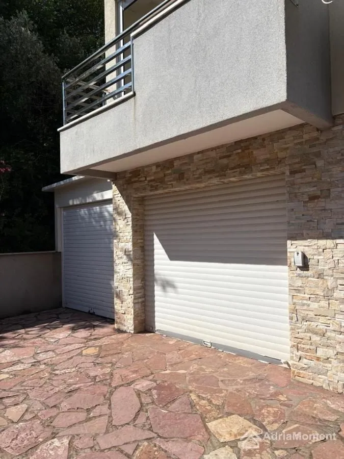 Sale, two bedroom apartment, 79m², Petrovac, Budva