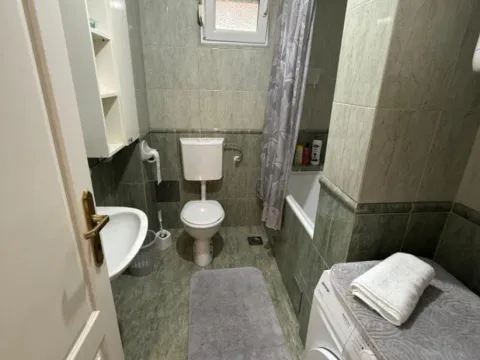 Izdavanje, jednosoban stan, 60m², Gorica C, Podgorica - image 11