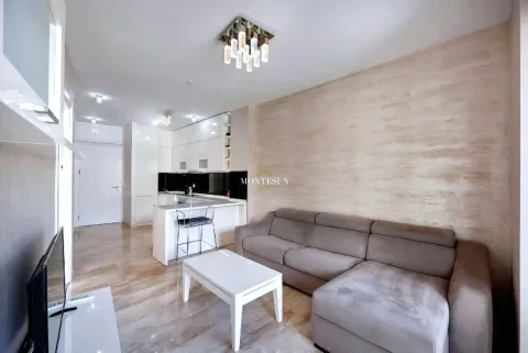 Rent, one bedroom apartment, 63m², Tre Canne, Budva - image 21