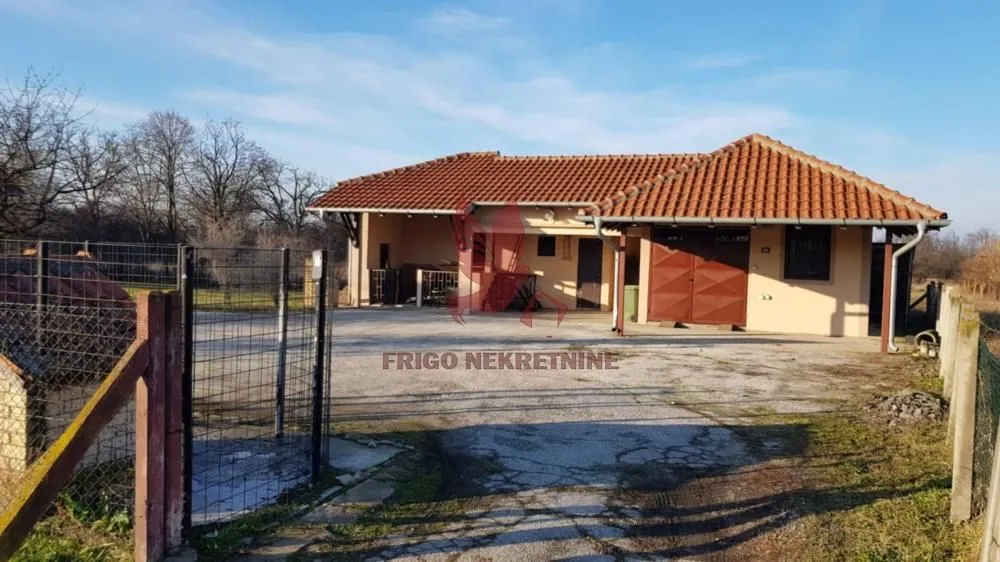 Sale, house, 160m², Medjulužje, Mladenovac