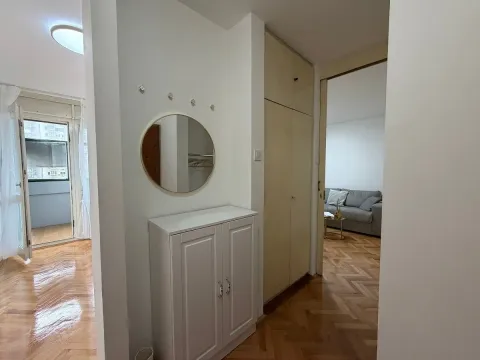Rent, two bedroom apartment, 41m², Crveni Krst, Beograd - image 3
